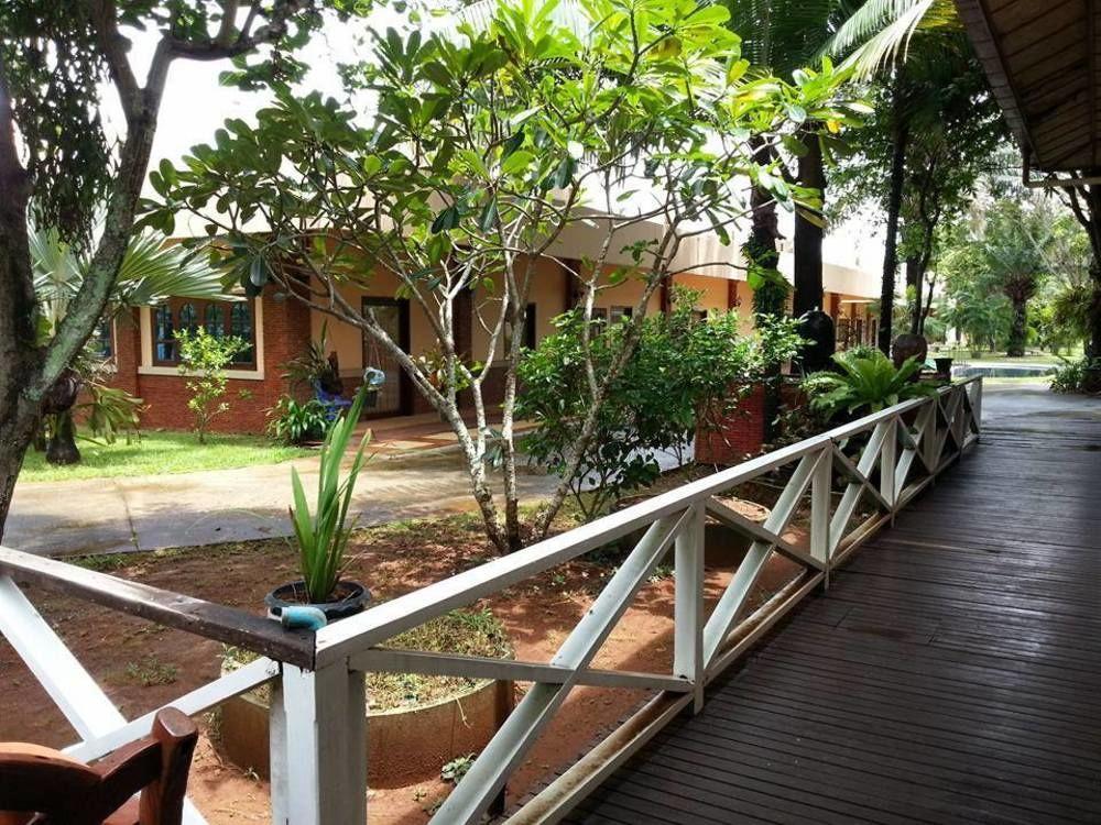 Boom Boom Beach Resort Laem Sing Chanthaburi Exterior photo